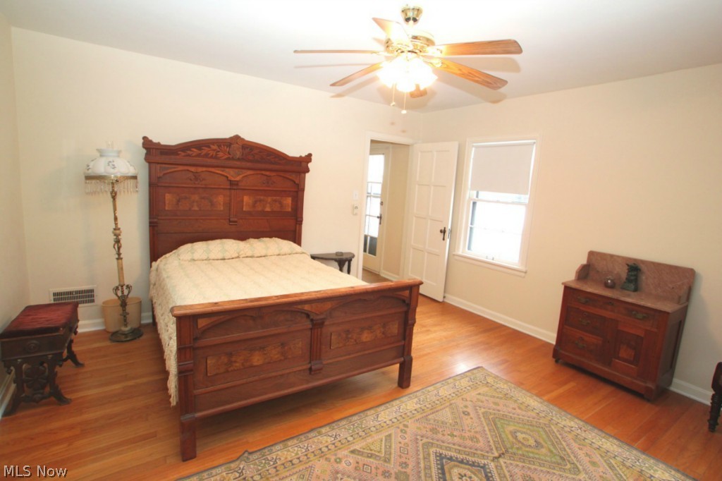 2592 Fenwick Road Cleveland, OH 44118 - Photo 15 of 25