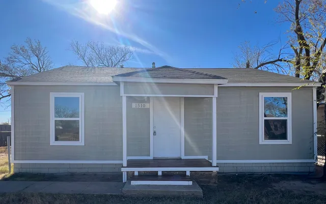 $900 | 1510 East 10th Street, Lubbock, TX 79403