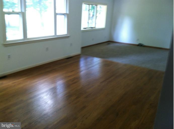 1750 Mallard Point Road Prince Frederick, MD 20678 - Photo 9 of 18 Living Room