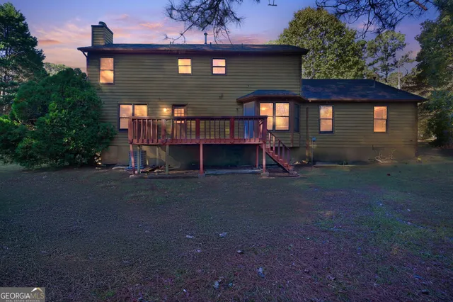 a view of backyard with green space