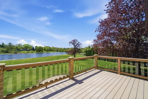 $850,000 | 28 Windemere Lane, South Barrington, IL 60192
