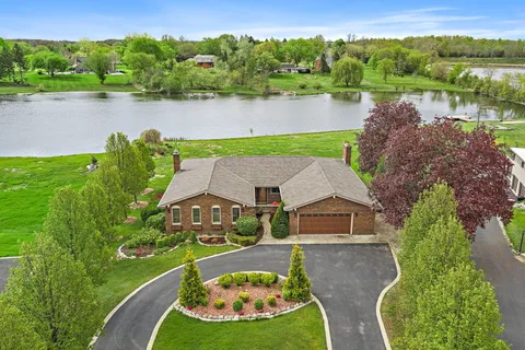 $850,000 | 28 Windemere Lane, South Barrington, IL 60192
