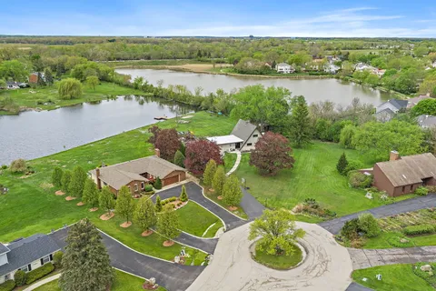 $850,000 | 28 Windemere Lane, South Barrington, IL 60192