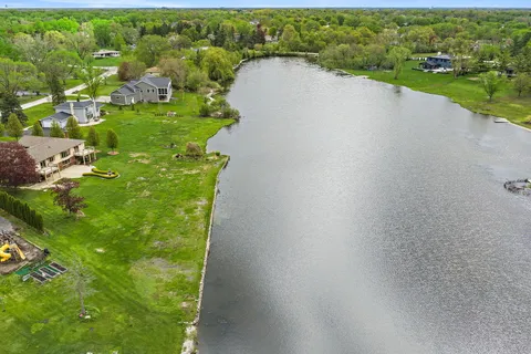 $850,000 | 28 Windemere Lane, South Barrington, IL 60192