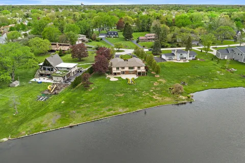 $850,000 | 28 Windemere Lane, South Barrington, IL 60192