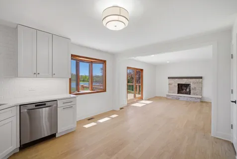 $850,000 | 28 Windemere Lane, South Barrington, IL 60192