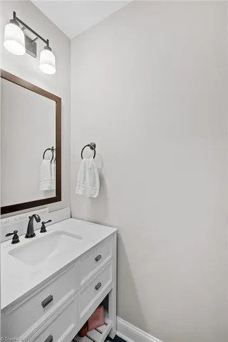 $475,000 | 119 White Oak Court, Lexington, NC 27295