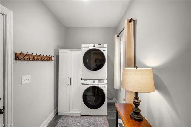 $475,000 | 119 White Oak Court, Lexington, NC 27295