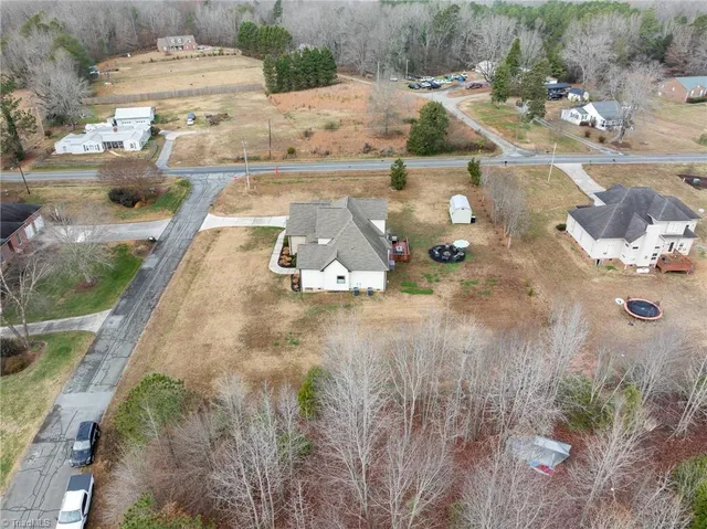 $475,000 | 119 White Oak Court, Lexington, NC 27295