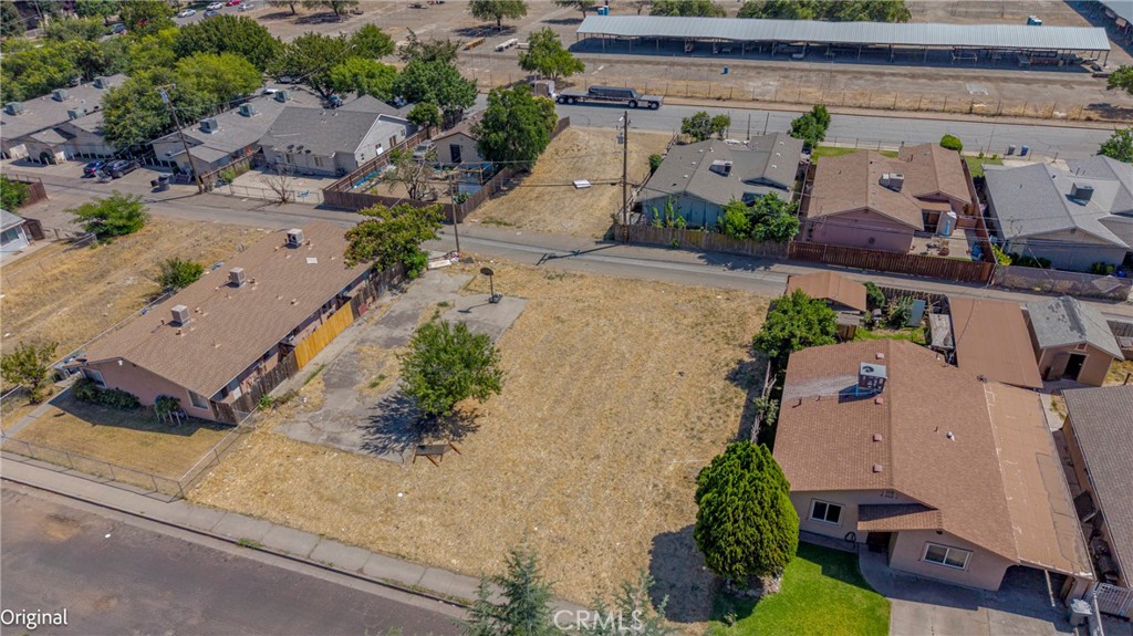 240 East 10th Street Merced, CA 95341 - Photo 2 of 16
