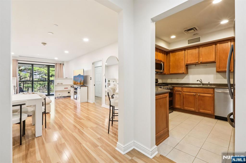 1 Orient Way, Unit 204 Rutherford, NJ 07070 - Photo 21 of 46