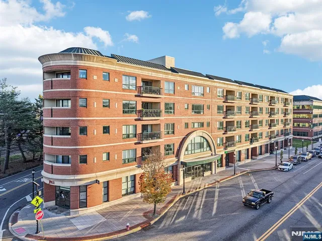 $499,000 | 1 Orient Way, Unit 204, Rutherford, NJ 07070