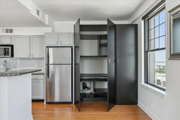 $179,000 | 109 North Main Street, Unit 1105, Memphis, TN 38103