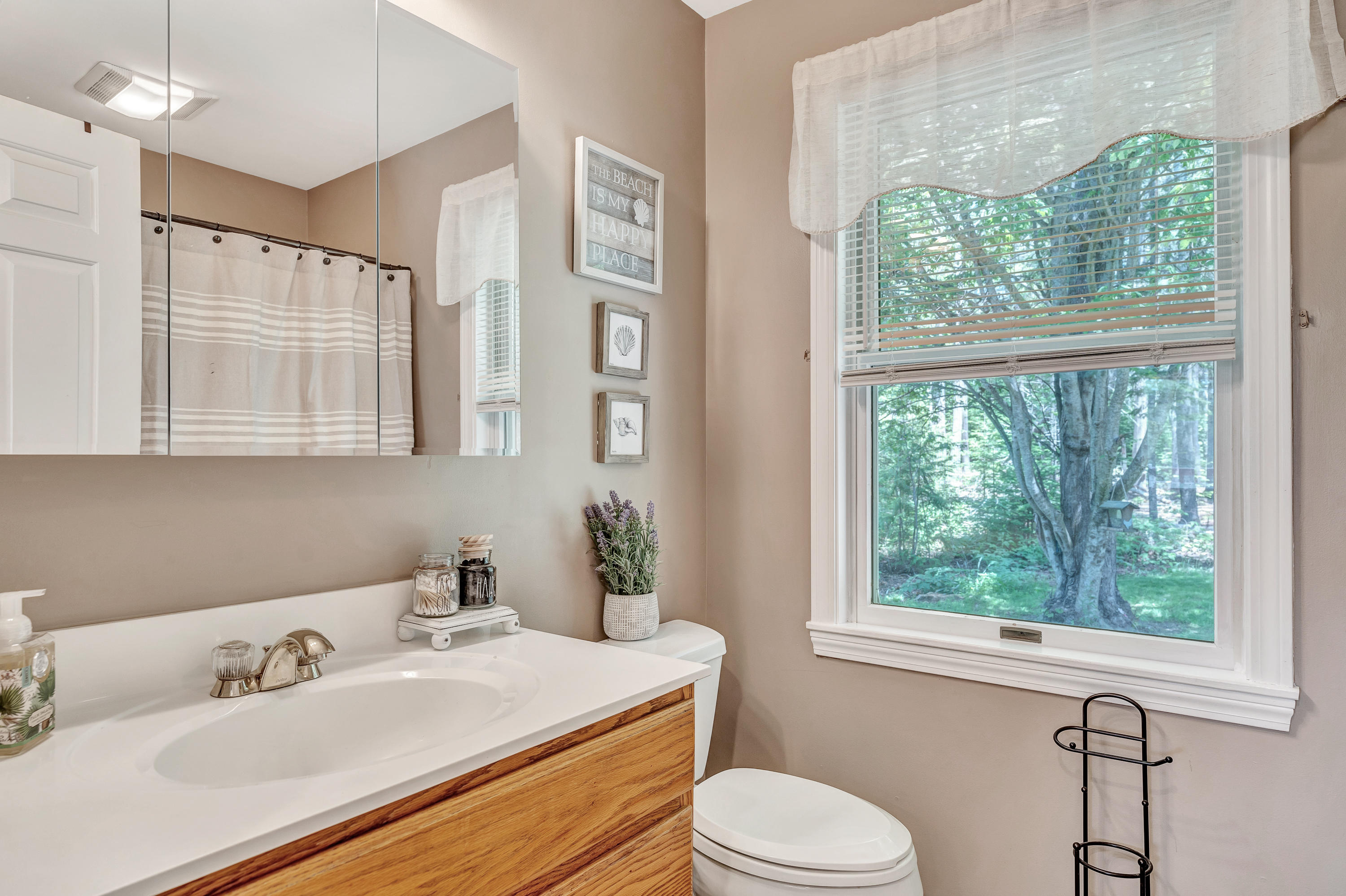 89 Brickyard Cove Road Harpswell, ME 04079 - Photo 17 of 46 1st floor full bath