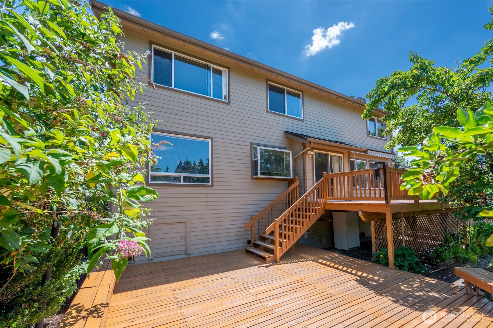 1529 Ilwaco Avenue Northeast Renton, WA 98059 - Photo 29 of 40
