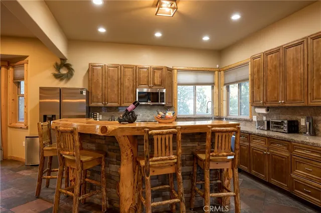 $1,549,000 | 325 Stony Creek Road, Big Bear Lake, CA 92315