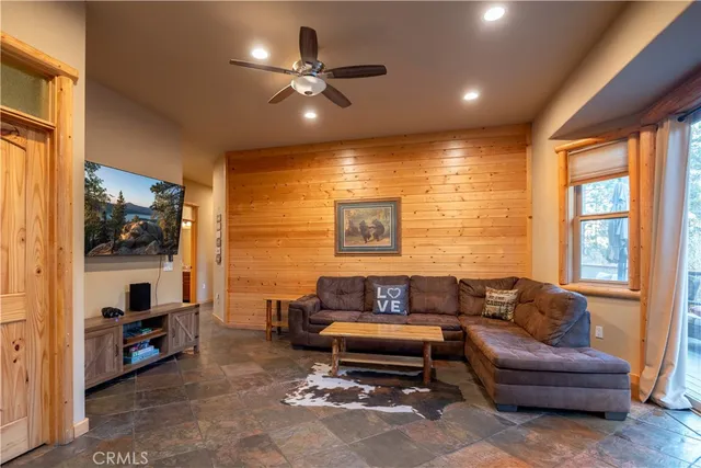 $1,549,000 | 325 Stony Creek Road, Big Bear Lake, CA 92315