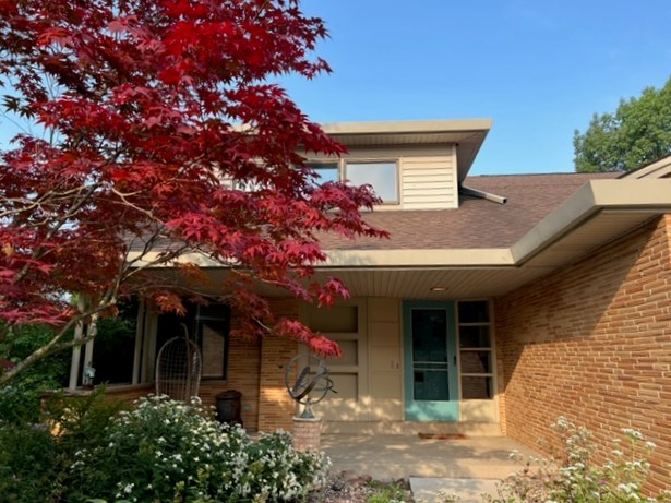 8551 North Point Drive Fox Point, WI 53217 - Photo 1 of 16 Photo 19