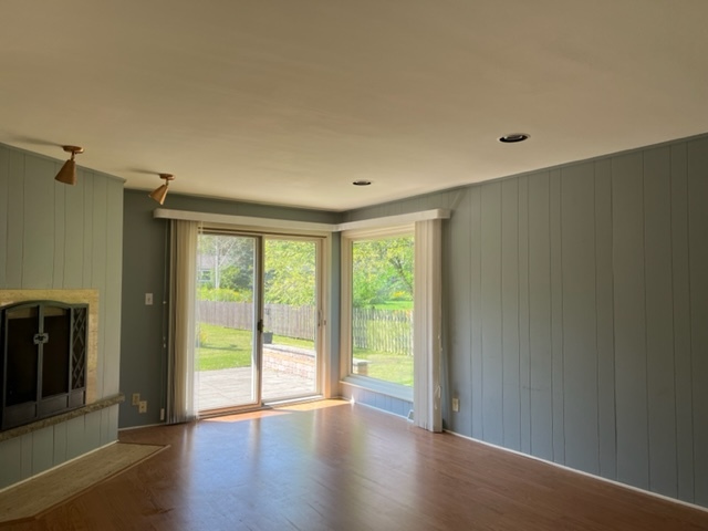 8551 North Point Drive Fox Point, WI 53217 - Photo 14 of 16 Photo 14