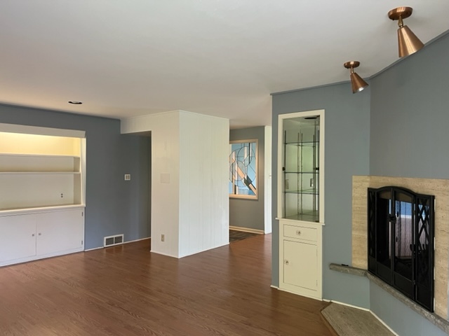 8551 North Point Drive Fox Point, WI 53217 - Photo 15 of 16 Photo 18