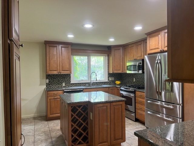 8551 North Point Drive Fox Point, WI 53217 - Photo 2 of 16 Photo 2