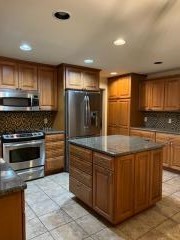 8551 North Point Drive Fox Point, WI 53217 - Photo 3 of 16 Photo 21