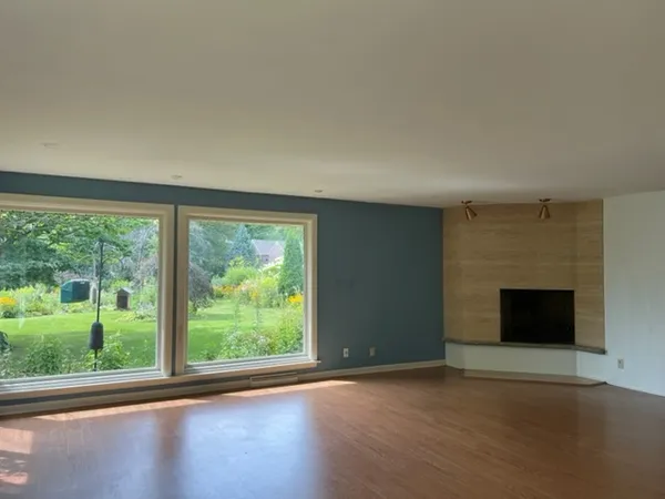 $4,000 | 8551 North Point Drive, Fox Point, WI 53217