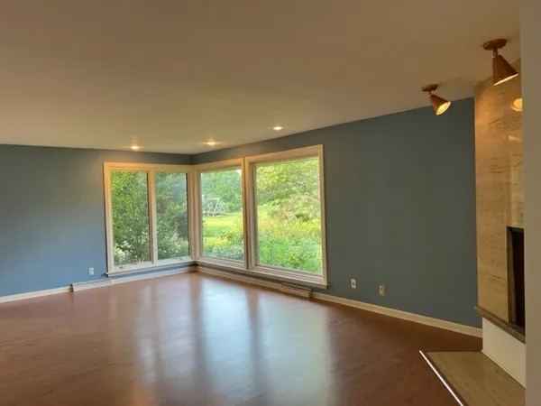 $4,000 | 8551 North Point Drive, Fox Point, WI 53217