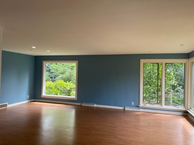 8551 North Point Drive Fox Point, WI 53217 - Photo 8 of 16 Photo 7