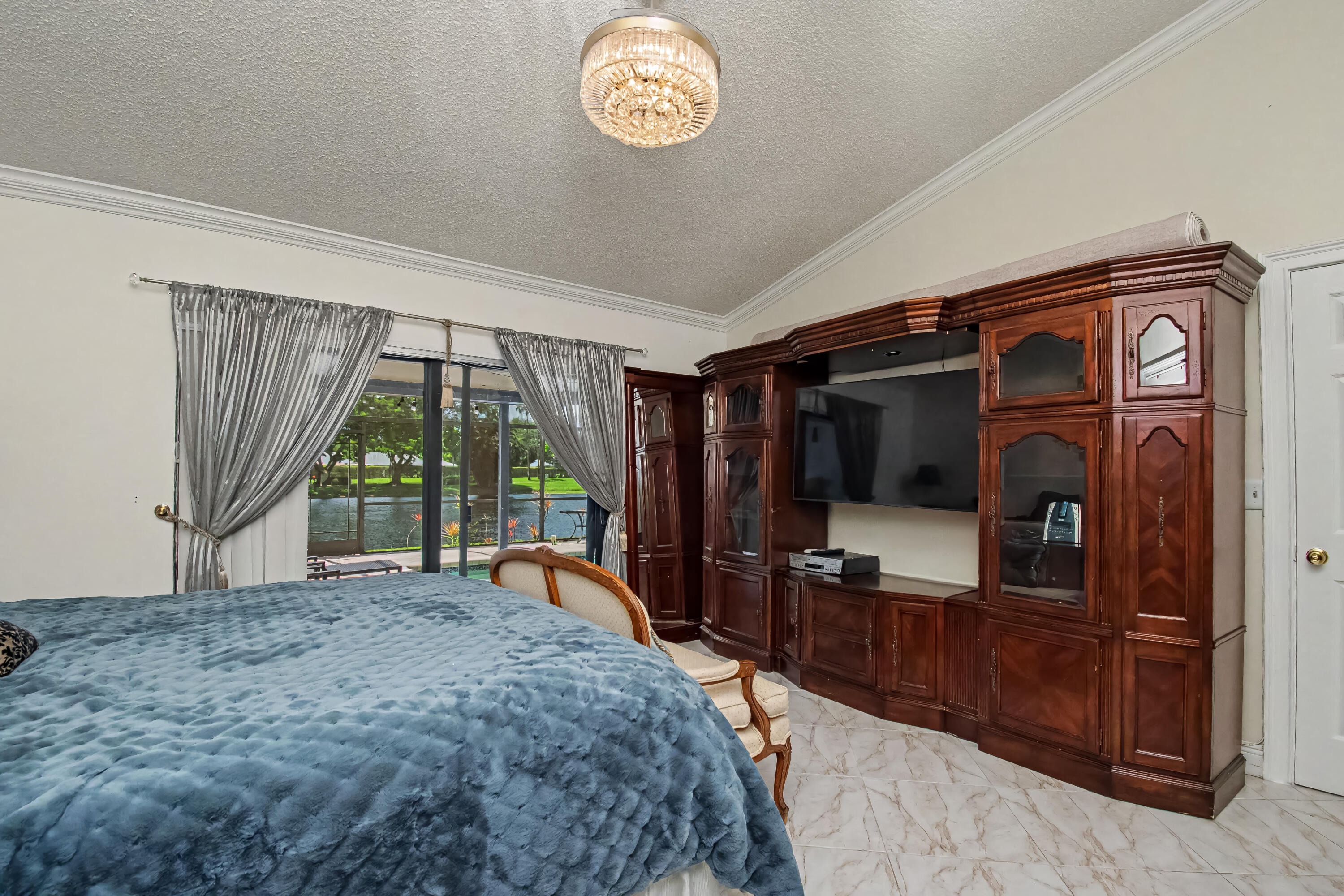 9708 Erica Court Boca Raton, FL 33496 - Photo 29 of 54 Primary Bedroom