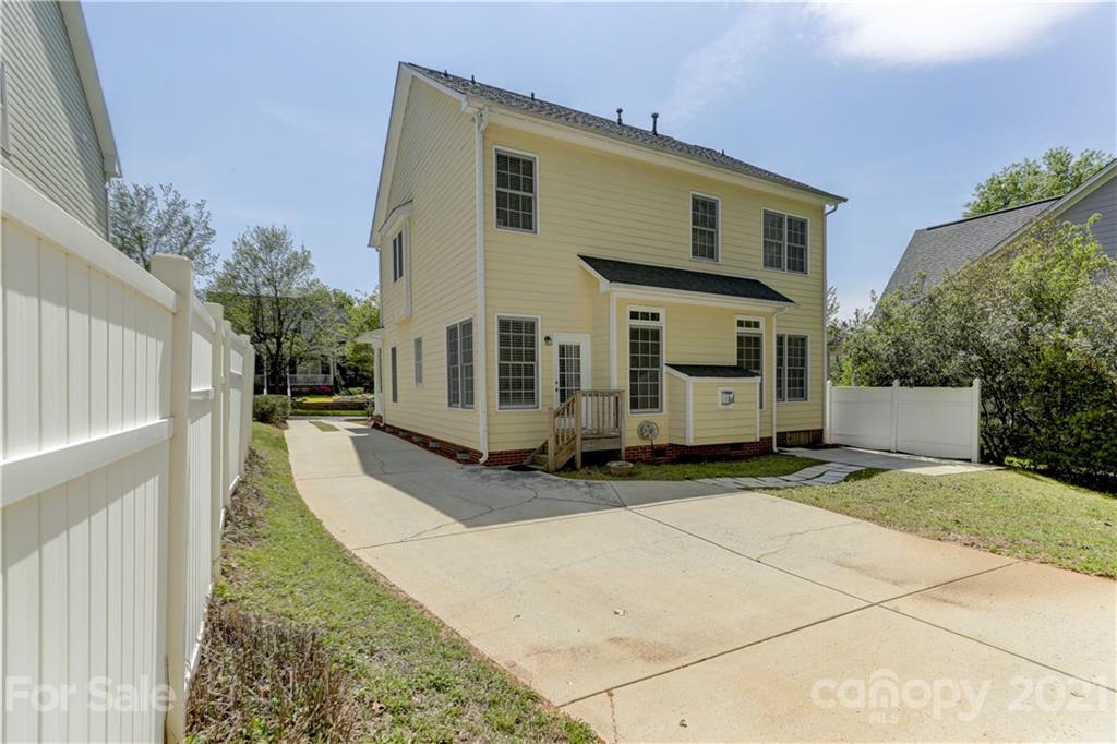 548 Glen Walk Drive Fort Mill, SC 29708 - Photo 47 of 48 a view of a house with a yard