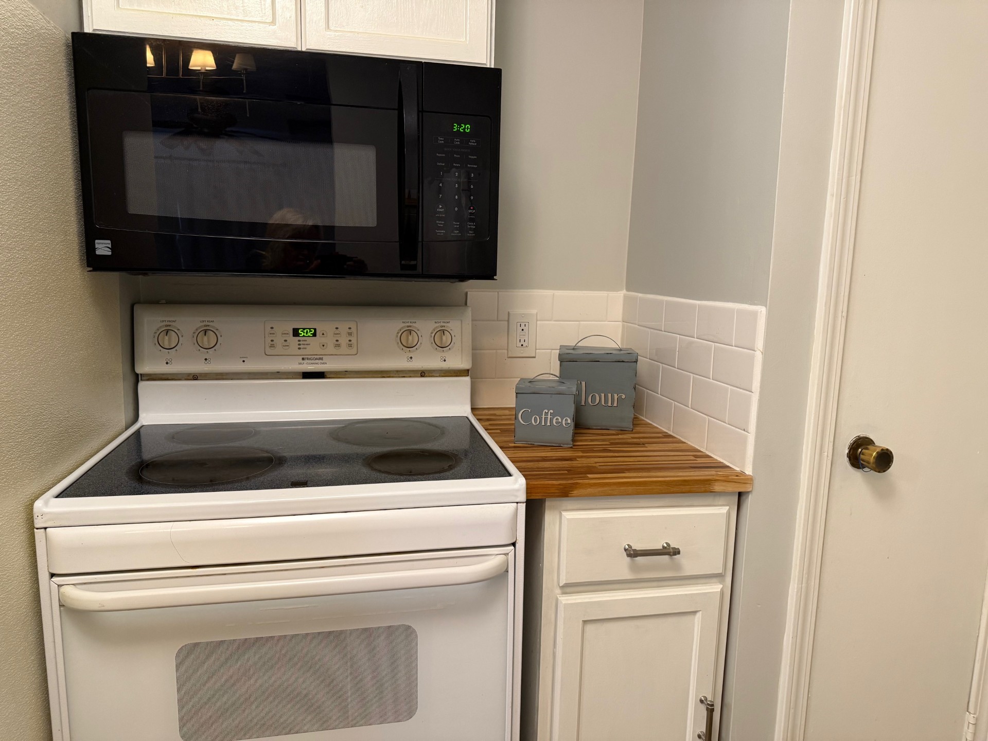 1505 Ward Road, Unit 189 Baytown, TX 77520 - Photo 6 of 14 a view of washer and dryer