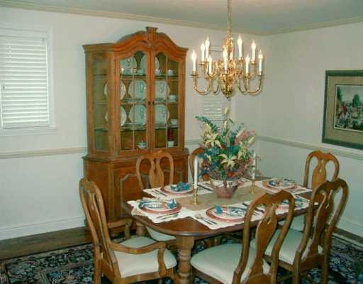 4535 Norwin Road Whitehall, PA 15236 - Photo 3 of 8 Dining Room.