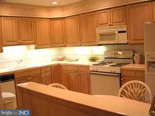 222 Wickley Road Philadelphia, PA 19154 - Photo 4 of 6
