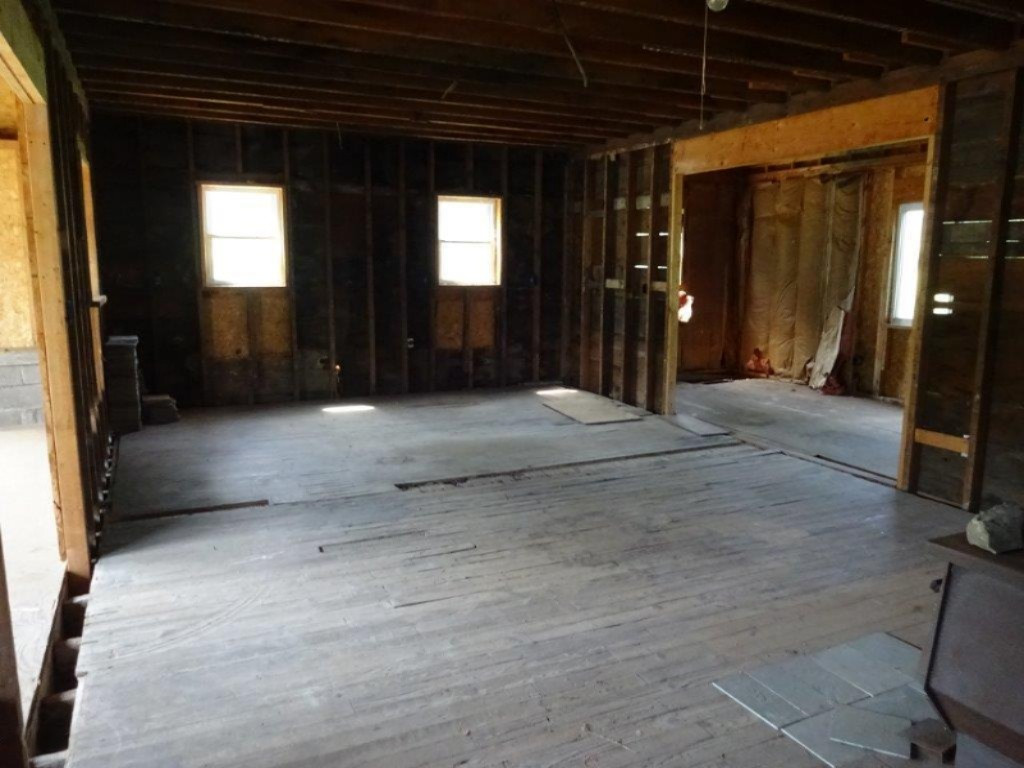6915 South Maple Island Road Fremont, MI 49412 - Photo 12 of 20 DSC04046