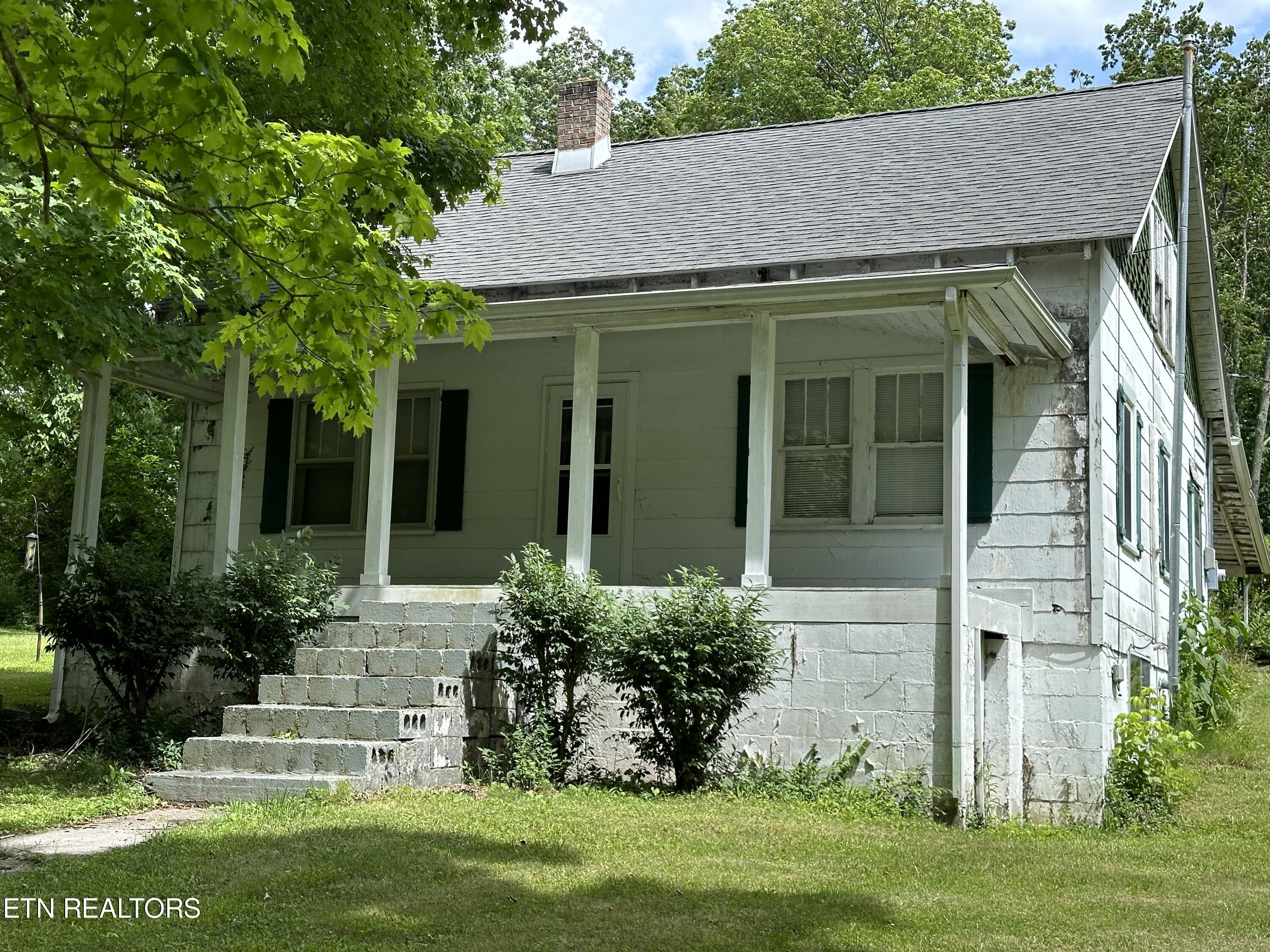378 Cook Road Crossville, TN 38555 - Photo 2 of 30 IMG_6122 2