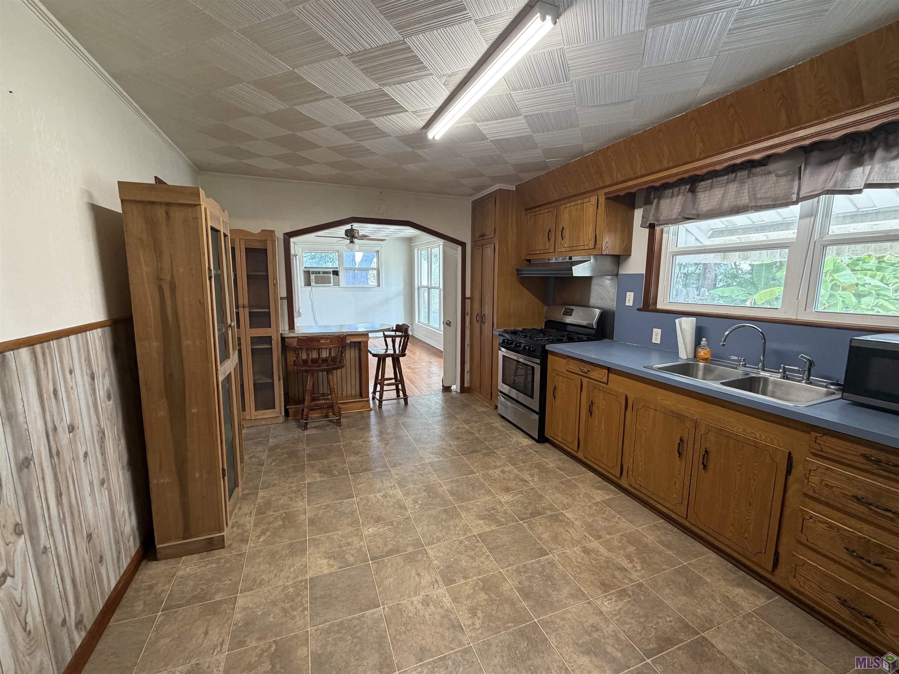 162 Service Road Larose, LA 70373 - Photo 3 of 15