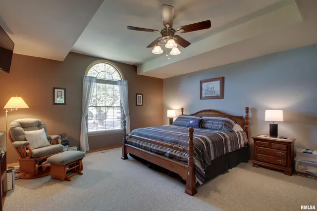 $365,000 | 1536 Wilshire Drive, Quincy, IL 62305