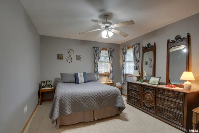 $365,000 | 1536 Wilshire Drive, Quincy, IL 62305