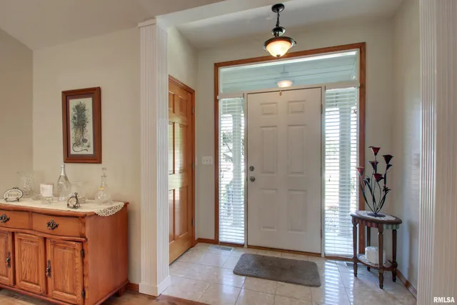 $365,000 | 1536 Wilshire Drive, Quincy, IL 62305