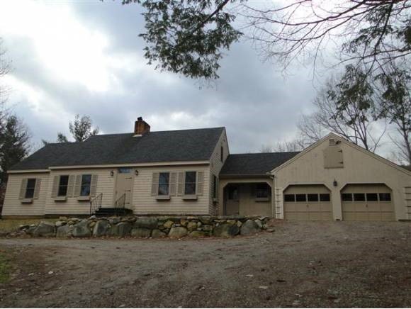 213 Governors Road Brookfield, NH 03872 - Photo 1 of 1