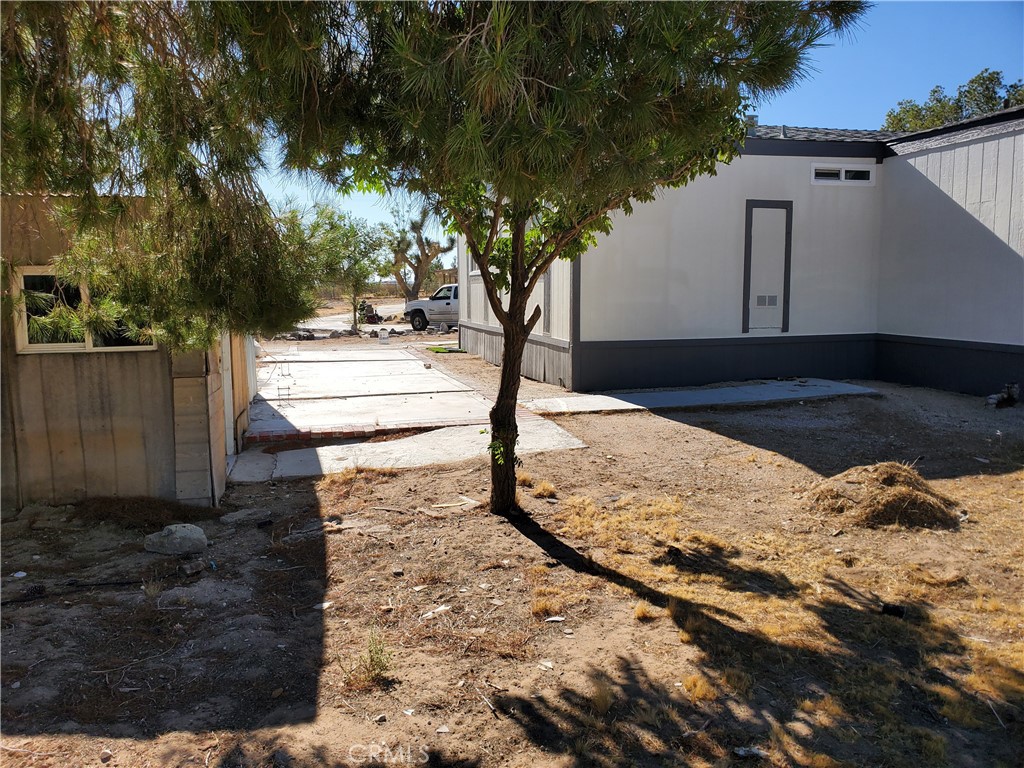9870 Cody Road Lucerne Valley, CA 92356 - Photo 4 of 37