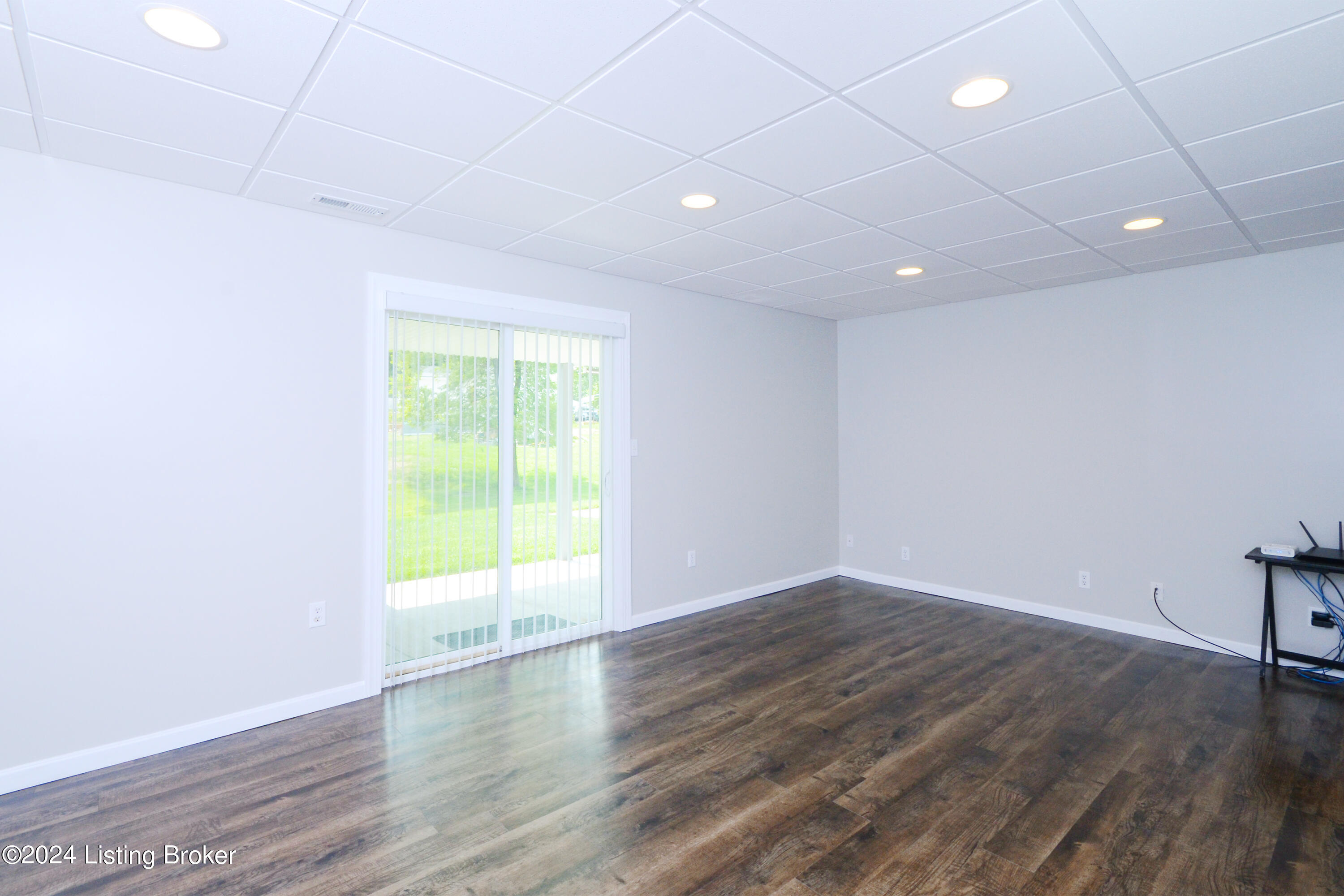 206 Rolling Ridge Way Simpsonville, KY 40067 - Photo 7 of 37 FAMILY ROOM