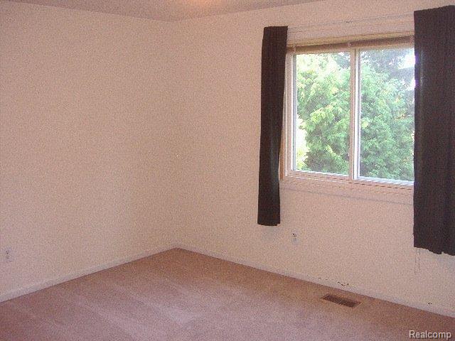 615 Lockport Road Rochester, MI 48307 - Photo 7 of 15 Bedroom 2