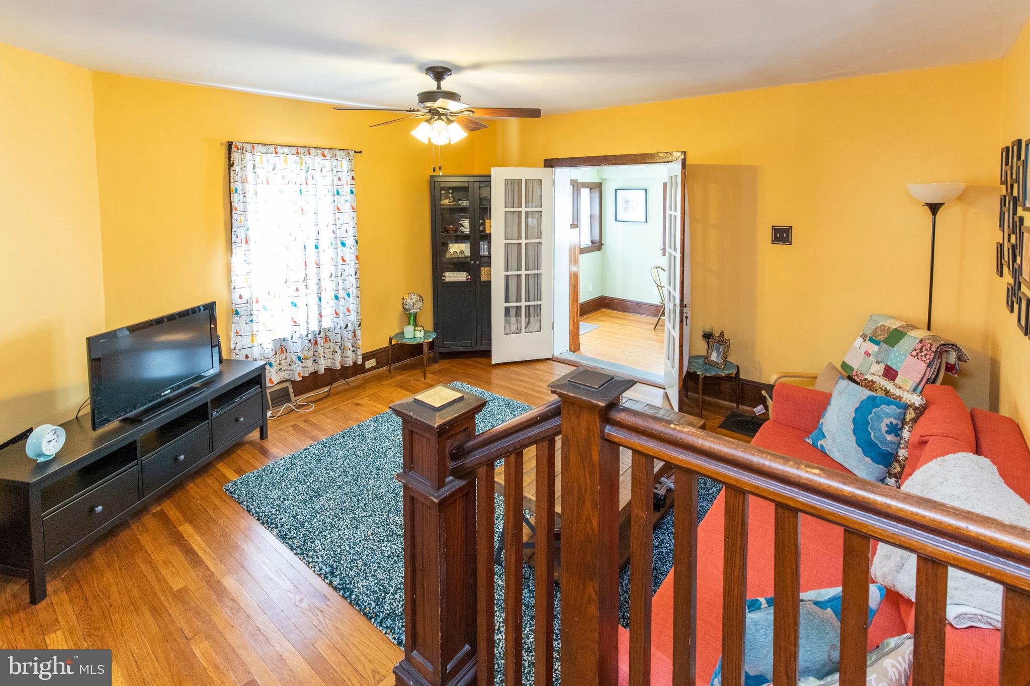 613 North Providence Road Media, PA 19063 - Photo 11 of 31 Livingroom