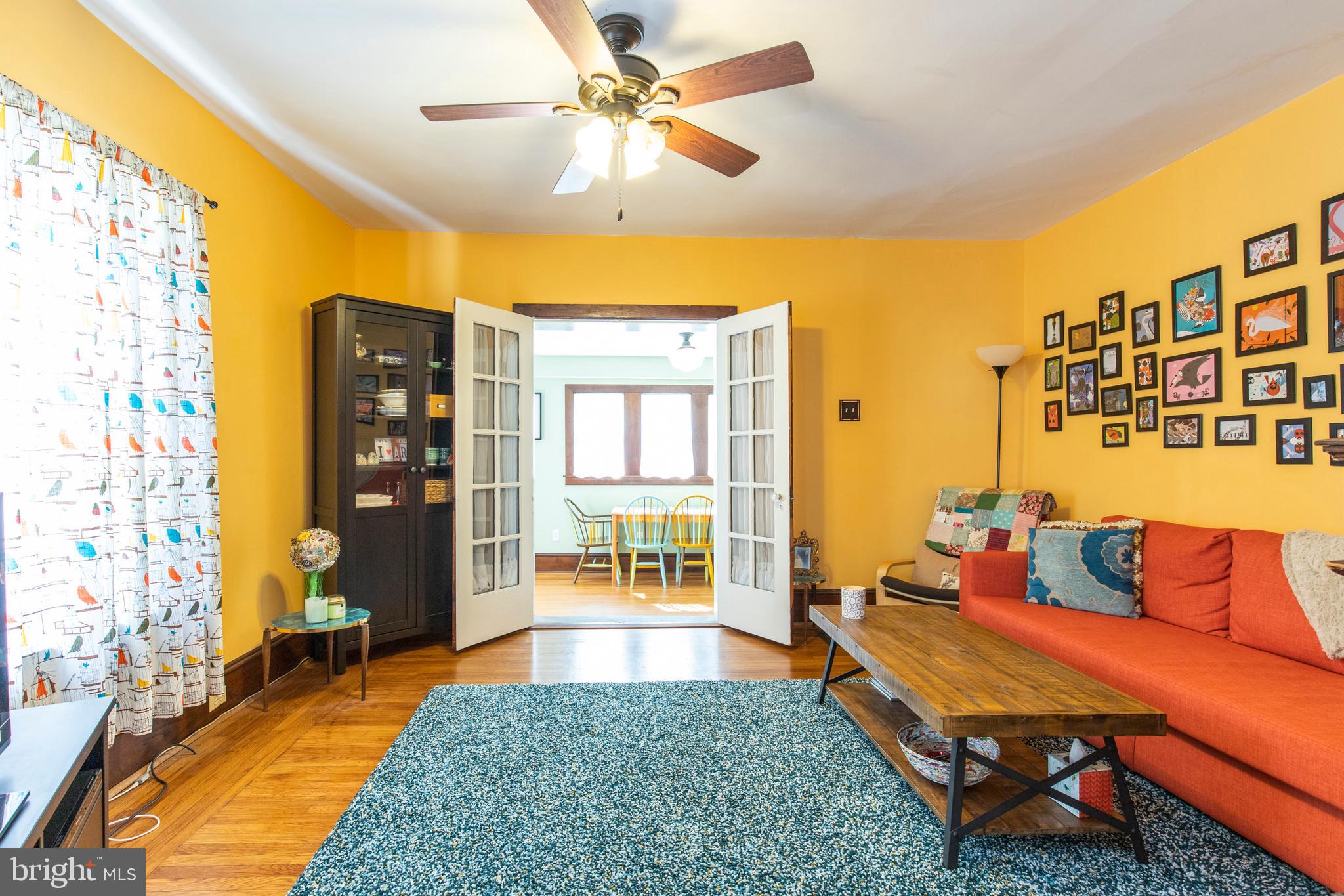 613 North Providence Road Media, PA 19063 - Photo 10 of 31 Livingroom