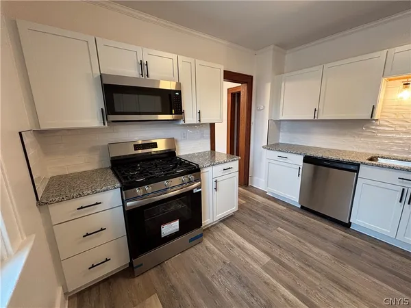 $279,900 | 1319 Court Street, Syracuse, NY 13208