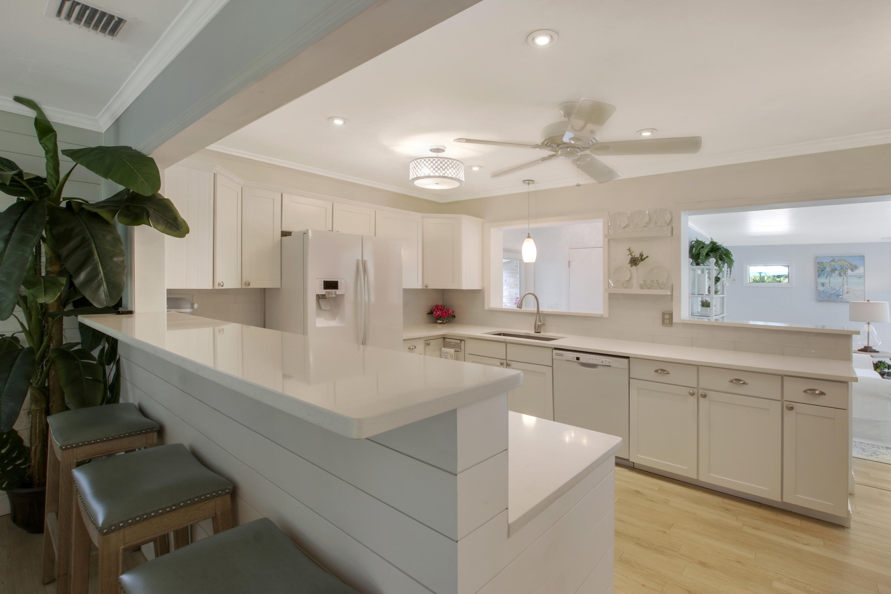 3399 Cove Road Tequesta, FL 33469 - Photo 12 of 44 House-17