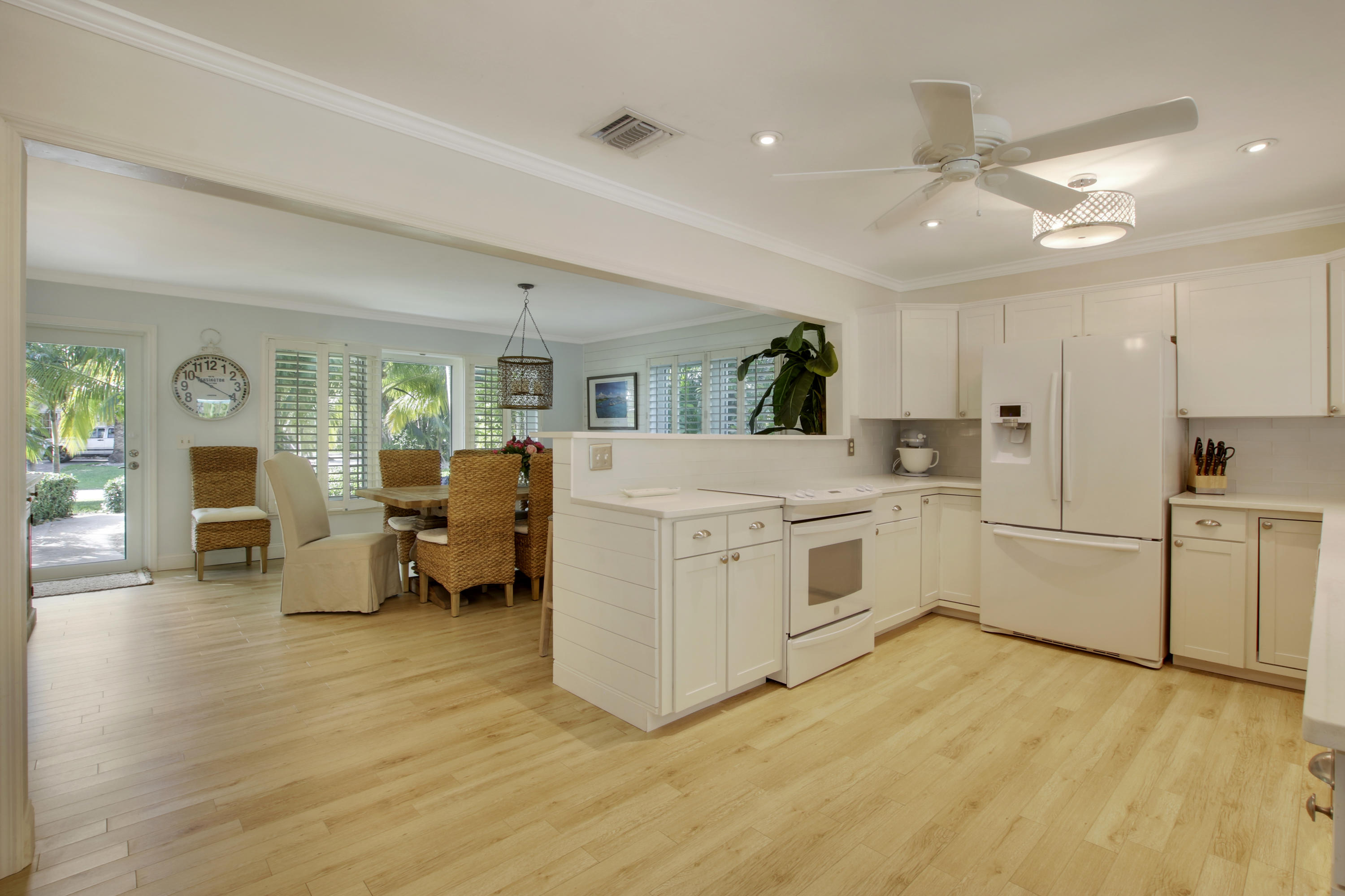 3399 Cove Road Tequesta, FL 33469 - Photo 14 of 44 House-19