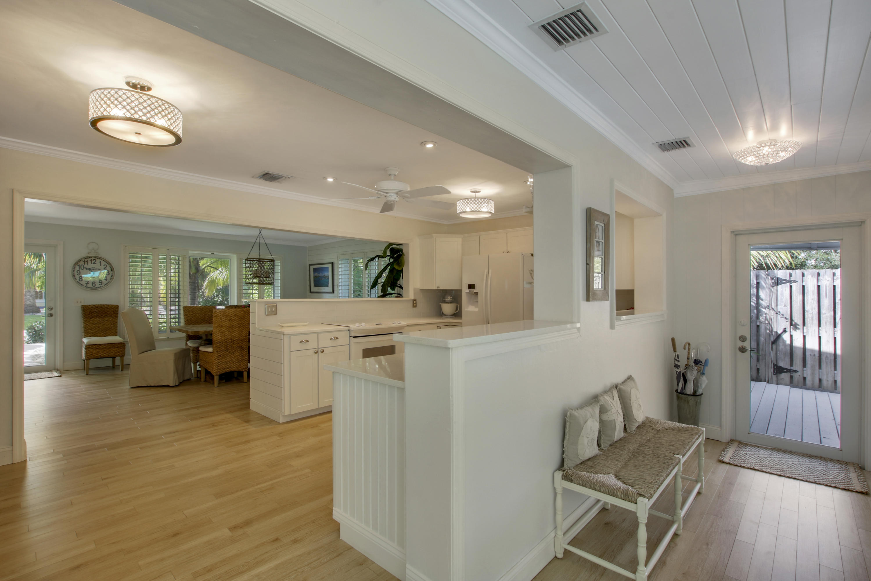 3399 Cove Road Tequesta, FL 33469 - Photo 17 of 44 House-25